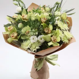 Сборный букет с орхидеями &laquo;Молочные реки&raquo; от интернет-магазина «Донна Роза» в Кемерово