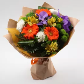 Сборный букет &laquo;Ван Гог&raquo; от интернет-магазина «Донна Роза» в Кемерове