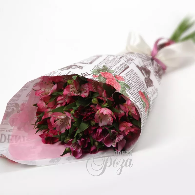 Монобукет с альстромериями &laquo;Клубничный зефир&raquo;