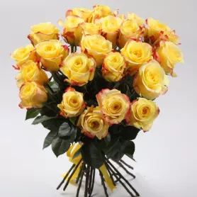 Букет &laquo;Солнечный Зайка&raquo; от интернет-магазина «Донна Роза» в Кемерово