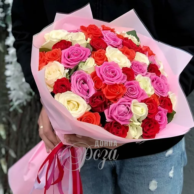 Монобукет разноцветных роз &laquo;Краски жизни&raquo;