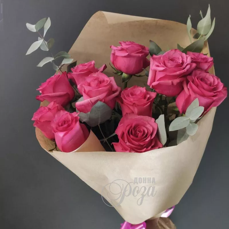 Монобукет из 11 розовых роз &laquo;Иноземка&raquo;