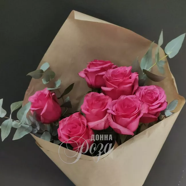 Монобукет из 7 розовых роз &laquo;Несгораемая страсть&raquo; 1