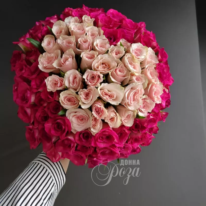 Монобукет из 101 розовой розы в виде сердца
