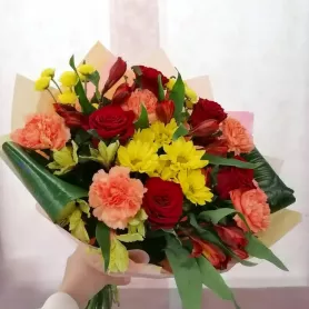 Сборный букет &laquo;Мамины бусы&raquo; от интернет-магазина «Донна Роза» в Кемерове