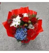 Сборный букет с гортензией  &laquo;Малина&raquo;