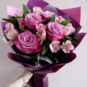 Сборный букет &laquo;Аметист&raquo; от интернет-магазина «Донна Роза» в Кемерове