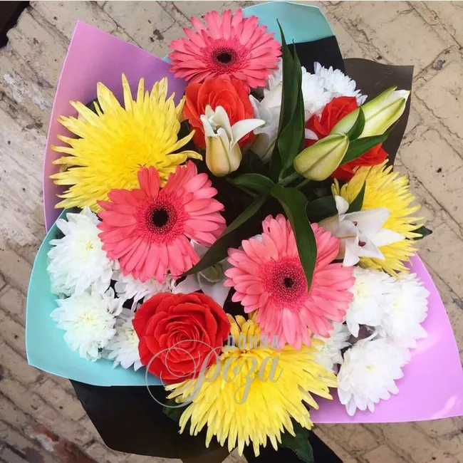 Сборный букет &laquo;Цветочный бал&raquo; 1