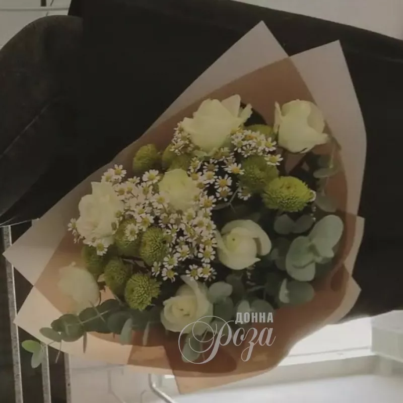 Сборный букет &laquo;С чистого листа&raquo;