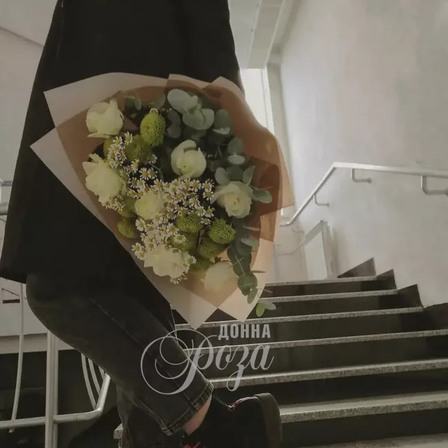 Сборный букет &laquo;С чистого листа&raquo; 1