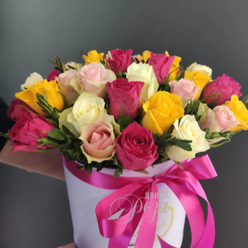 Композиция в шляпной коробке &laquo;Для самой нежной&raquo;