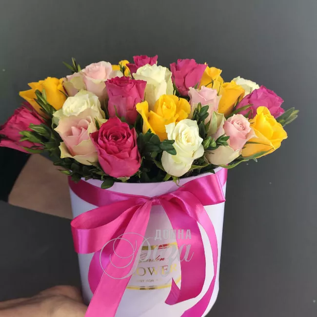 Композиция в шляпной коробке &laquo;Для самой нежной&raquo; 2