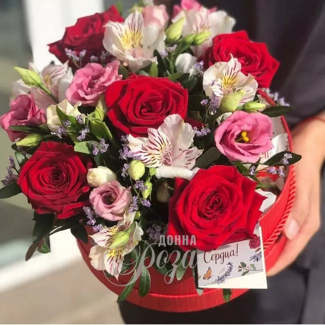 Композиция в шляпной коробке &laquo;Диана&raquo;