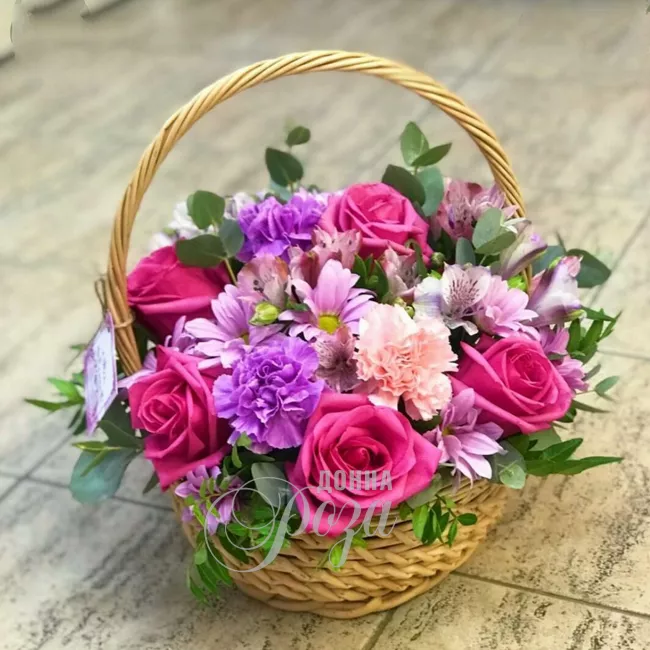 Композиция в корзине &laquo;Донна Роза&raquo;