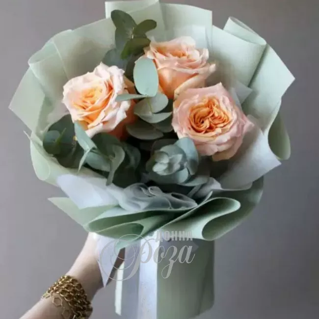 Монобукет из персиковых роз &laquo;Шиммер&raquo;