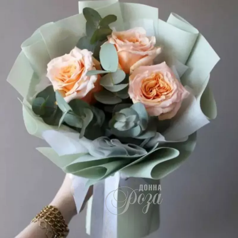 Монобукет из персиковых роз &laquo;Шиммер&raquo;