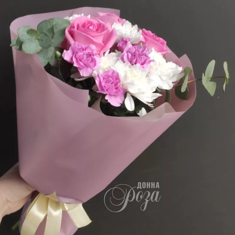 Сборный букет &laquo;Первый поцелуй&raquo;