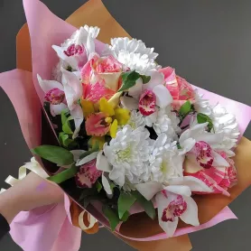 Сборный букет &laquo;Райское наслаждение&raquo; от интернет-магазина «Донна Роза» в Кемерове