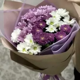 Монобукет из хризантем &laquo;Кружево&raquo; от интернет-магазина «Донна Роза» в Кемерове