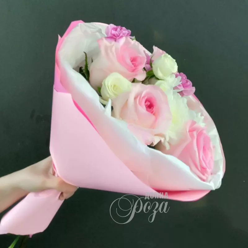 Сборный букет из роз и гвоздик &laquo;Солнечный зайчик&raquo; 1