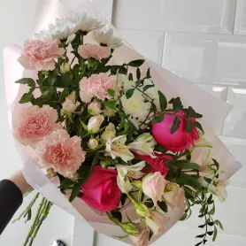 Авторский букет &laquo;Донна Роза in PINK&raquo;; размер M от интернет-магазина «Донна Роза» в Кемерове