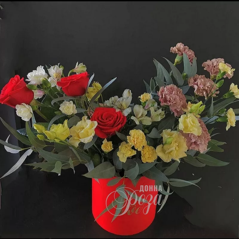 Композиция в шляпной коробке &laquo;Глинтвейн&raquo;