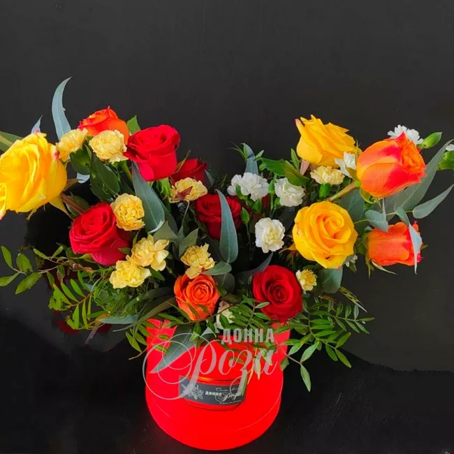 Композиция в шляпной коробке  &laquo;Праздничная&raquo;