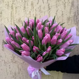 Монобукет тюльпанов &laquo;Надежда&raquo; от интернет-магазина «Донна Роза» в Кемерово