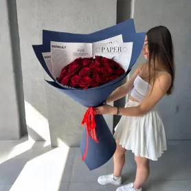 Букет &laquo; Королевский красный&raquo; от интернет-магазина «Донна Роза» в Кемерове