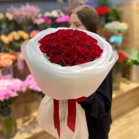 Букет &laquo;Стрела Купидона&raquo; от интернет-магазина «Донна Роза» в Кемерове