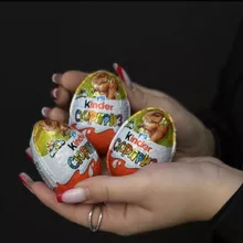 Набор шоколадных яиц Киндер сюрприз от интернет-магазина «Донна Роза» в Кемерово