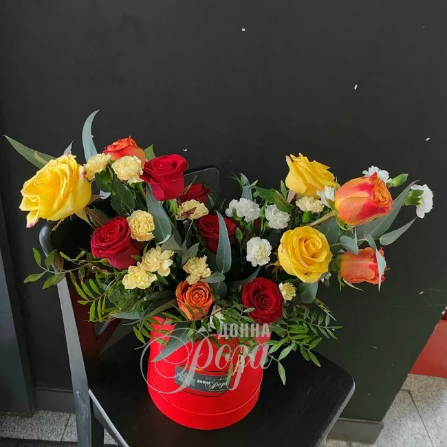 Цветы в коробке &laquo;Всплеск роз&raquo;