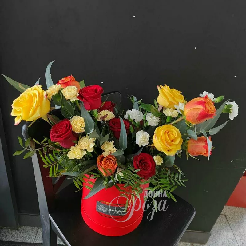 Цветы в коробке &laquo;Всплеск роз&raquo;