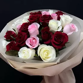 Букет «Игра в бисер» от интернет-магазина «Донна Роза» в Кемерово