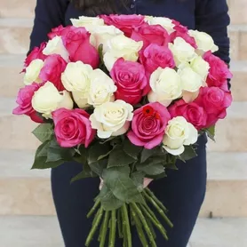 Монобукет из роз &laquo;Очарование&raquo; от интернет-магазина «Донна Роза» в Кемерово